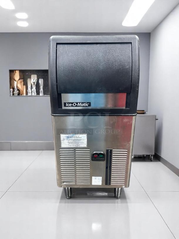 Excellent Condition Ice Maker – Ice-O-Matic – Compact Undercounter – 115V – Fully Tested & Working! - Image 3 of 6