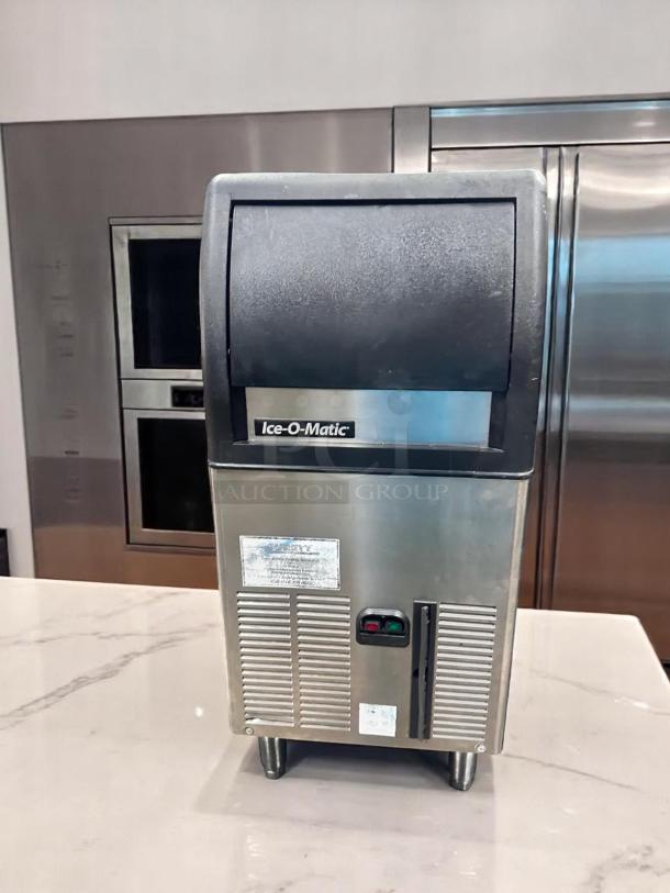 Excellent Condition Ice Maker – Ice-O-Matic – Compact Undercounter – 115V – Fully Tested & Working! - Image 5 of 6