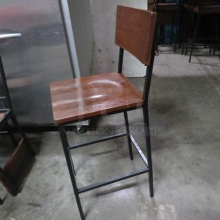 Industrial Look Metal Wooden Bar Stool With Footrest. 2XBID