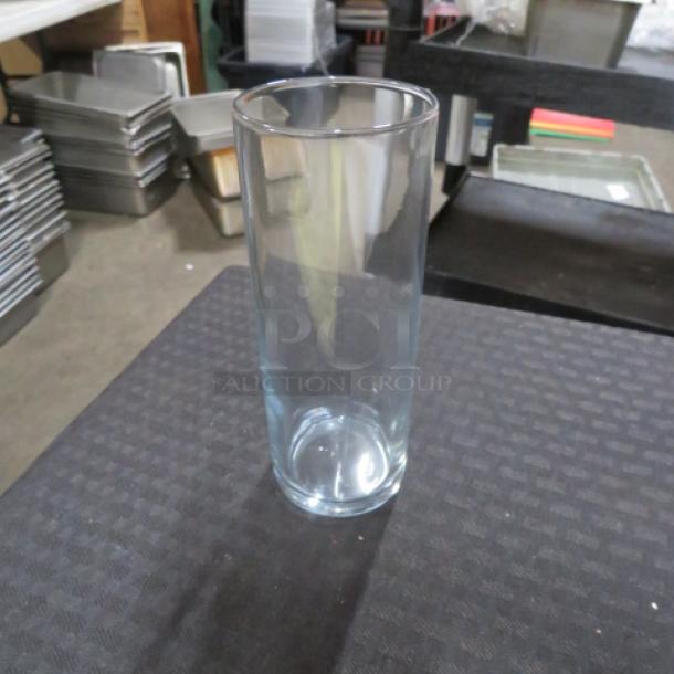 NEW Cocktail/Bar Glass. 12XBID - Image 1 of 1