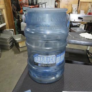 San Jamar Ice Bucket. 2XBID - Item #1188308