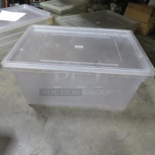 One 18 Gallon Food Storage Container With Lid