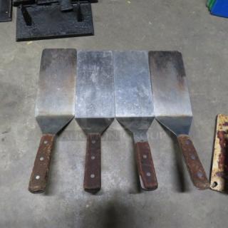 XXL Hamburger Turner. 4XBID