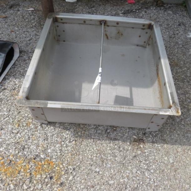 One Mesh Drain Basket. 15.5X5.5X6 - Image 1 of 1