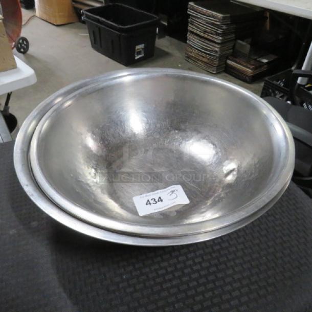 18 Inch Stainless Steel Mixing Bowl. 3XBID - Image 1 of 1