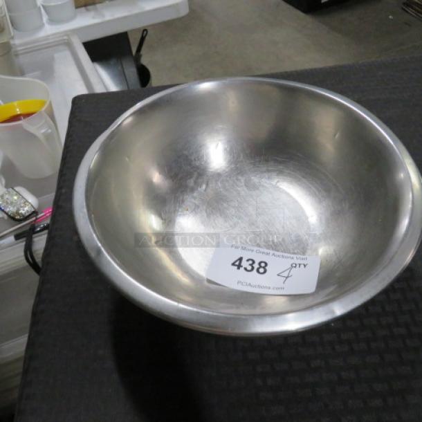 11 Inch Stainless Steel Mixing Bowl.  4XBID - Image 1 of 1