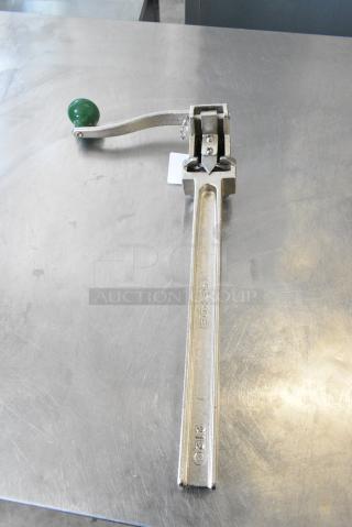 BRAND NEW SCRATCH AND DENT! Garde XL CONSFNB Heavy-Duty #10 NSF Manual Can Opener