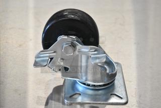 BRAND NEW SCRATCH AND DENT! Set of 4 17811532 Avantco 17811532 3" Swivel Plate Caster with Brake for DLC, PT, UC, WT, UBB, and UDD Series