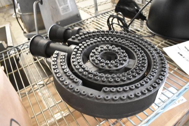 BRAND NEW SCRATCH AND DENT! Cast Iron Burner. - Image 2 of 4