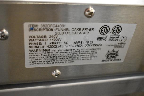 BRAND NEW SCRATCH AND DENT! Carnival King 382DFC44001 Stainless Steel 25 lb. Funnel Cake / Donut Fryer. 240 Volts, 1 Phase. - Image 7 of 11