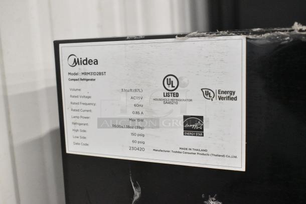Midea MRM31D2BST Mini Cooler w/ Freezer. 115 Volts, 1 Phase. Cannot Test Due To Damaged Plug - Image 8 of 8
