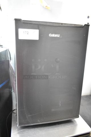 Galanz GLR25MBKE02 Mini Cooler. 115 Volts, 1 Phase. Tested and Working! - Item #1182924