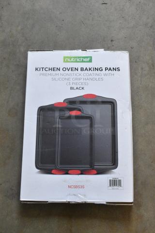BRAND NEW SCRATCH AND DENT! Set of Nutrichef NCSBS3S Baking Pan Set