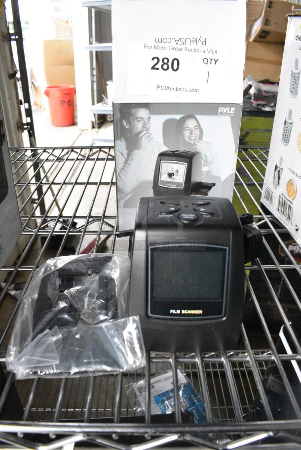 IN ORIGINAL BOX! Pyle PSCNPH032 Film Scanner - Image 1 of 6