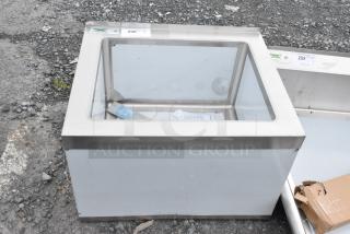 BRAND NEW SCRATCH AND DENT! Regency 600SM162012 25" 16-Gauge Stainless Steel One Compartment Floor Mop Sink - 20" x 16" x 12" Bowl