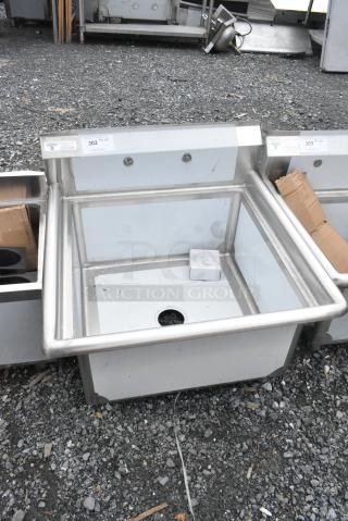 BRAND NEW SCRATCH AND DENT! Steelton 522CS12424 29 1/2" 18-Gauge Stainless Steel One Compartment Commercial Sink without Drainboard - 24" x 24" x 12" Bowl. No Legs.