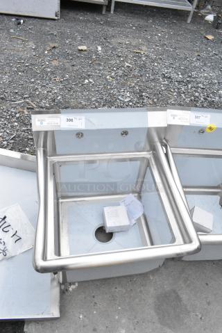 BRAND NEW SCRATCH AND DENT! Steelton 522CS11818N 23 1/2" 18-Gauge Stainless Steel One Compartment Commercial Sink without Drainboard - 18" x 18" x 12" Bowl. No Legs.