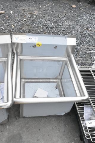 BRAND NEW SCRATCH AND DENT! Steelton 522CS11818N 23 1/2" 18-Gauge Stainless Steel One Compartment Commercial Sink without Drainboard - 18" x 18" x 12" Bowl. No Legs.