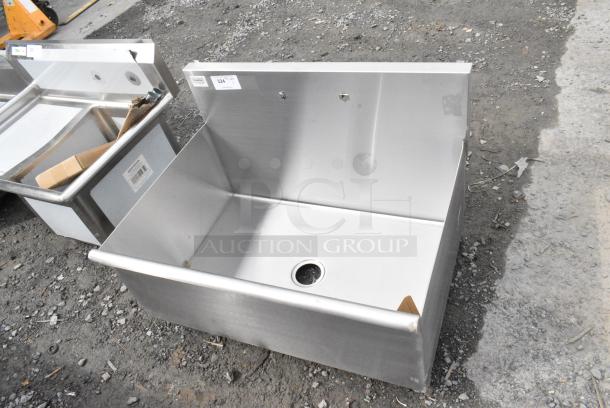 BRAND NEW SCRATCH AND DENT! Steelton 522US13624 36" x 24" x 14" Utility Sink for (1) 8" Center Faucet. No Legs. - Image 2 of 7