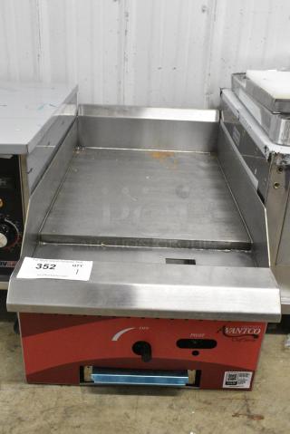 BRAND NEW SCRATCH AND DENT! Avantco 177CAG15MG 15" Countertop Gas Griddle with Manual Controls - 30,000 BTU