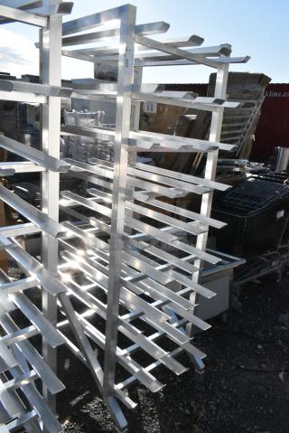 BRAND NEW SCRATCH AND DENT! Regency 600CANRK162 Full Size Stationary Aluminum Can Rack for #10 and #5 Cans