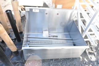 BRAND NEW SCRATCH AND DENT! Steelton 522US13624 36" x 24" x 14" Utility Sink for (1) 8" Center Faucet