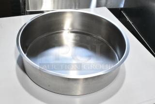 8 BRAND NEW SCRATCH AND DENT! Acopa 922EC14WP Supreme 6.5 Qt. Round Chafer Water Pan. 8 Times Your Bid!