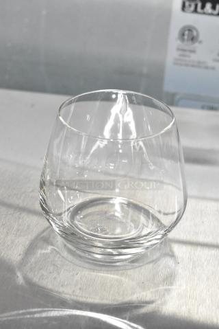 BRAND NEW SCRATCH AND DENT! Box of 12 Acopa 5539012R Radiance 12 oz. Stemless Wine Glass