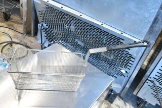 2 BRAND NEW SCRATCH AND DENT!  Metal Fry Baskets. 2 Times Your Bid!