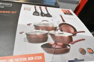 IN ORIGINAL BOX! Nutrichef NCCW11PUR Kitchen Cooking Set