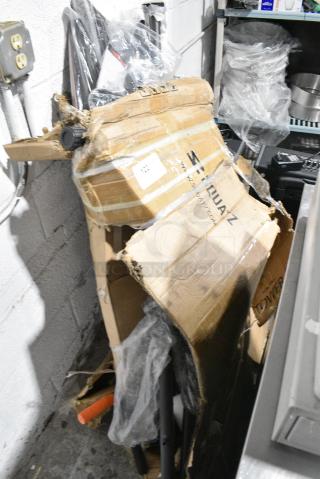 IN ORIGINAL BOX! Squatz Tower-1.5 Pull Up Workout Station