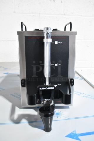 Bunn 1.5GPR FF Stainless Steel Satellite Server.