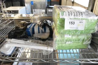 4 BRAND NEW SCRATCH AND DENT! Items Including Unger MF400 SmartColor MicroWipe 16" x 15" Green Heavy-Duty Microfiber Cleaning Cloth - 10/Case. 4 Times Your Bid!