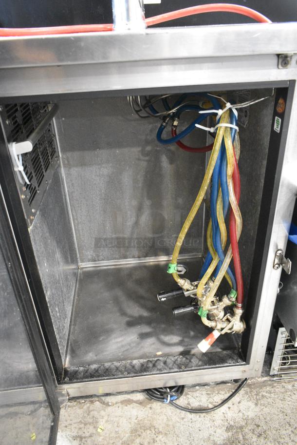 Perlick DDS36 Metal Commercial Direct Draw Kegerator w/ 4 Tap Beer Tower. 115 Volts, 1 Phase. Tested and Working! - Image 6 of 7