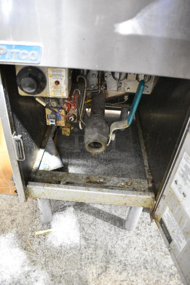 Pitco Frialator SG14 Stainless Steel Commercial Floor Style Natural Gas Powered Deep Fat Fryer w/ 2 Metal Fry Baskets. 110,000 BTU. - Image 6 of 9