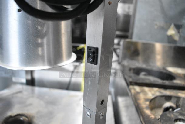 Metal Commercial 3 Head Warming Lamp. 115 Volts, 1 Phase. Tested and Working! - Image 5 of 5