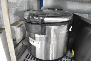 Avantco 177RW90 Stainless Steel Rice Warmer. 120 Volts, 1 Phase. Tested and Working!