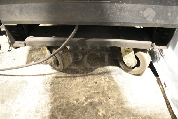 Miller CP-302 Metal Commercial MIG Welder Power Source w/ Miller 22A 24V Wire Feeder. - Image 4 of 7