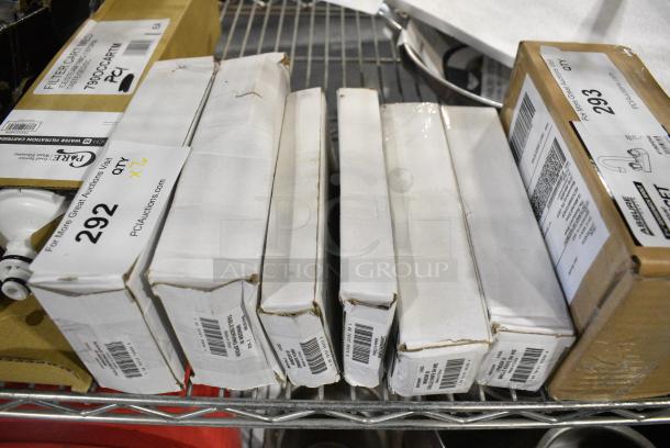 7 BRAND NEW SCRATCH AND DENT! Items Including 2 Delco Windsor III by 1880 Hospitality B401STBF 7 3/4" 18/0 Stainless Steel Heavy Weight Tablespoon / Serving Spoon - 36/Case, 2 B401FPLF Delco Windsor III by 1880 Hospitality B401FPLF 7" 18/0 Stainless Steel Heavy Weight Dinner Fork - 36/Case, 2 B401KGWF Delco Windsor III by 1880 Hospitality B401KGWF 8 1/4" 18/0 Stainless Steel Heavy Weight Dinner Knife - 36/Case. 7 Times Your Bid! - Image 1 of 4