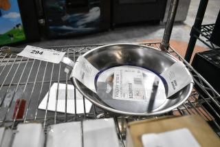 BRAND NEW SCRATCH AND DENT! Vollrath 922691110  Tribute 10" Tri-Ply Stainless Steel Fry Pan with Plated Handle 691110