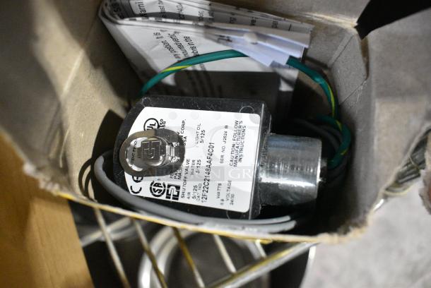 BRAND NEW SCRATCH AND DENT! Parker 12F22C2148AAF4C01 Complete Valve. - Image 2 of 3