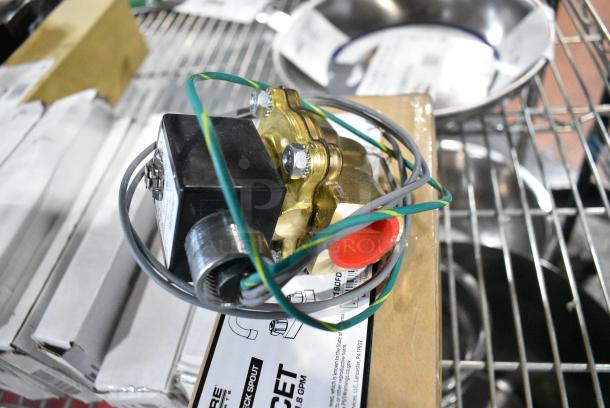 BRAND NEW SCRATCH AND DENT! Parker 12F22C2148AAF4C01 Complete Valve. - Image 3 of 3