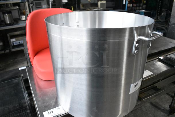 BRAND NEW SCRATCH AND DENT! Choice 471SP100QT 100 Qt. Standard Weight Aluminum Stock Pot - Image 2 of 3