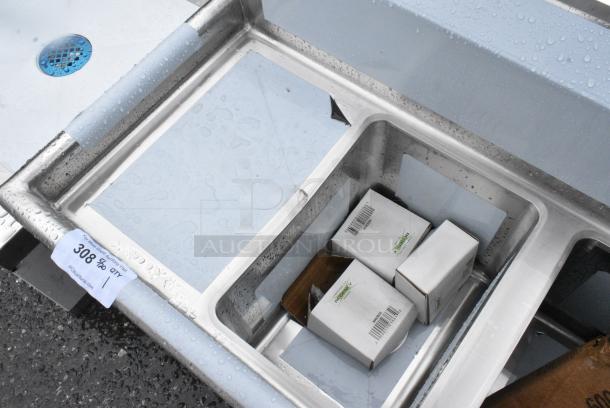 BRAND NEW SCRATCH AND DENT! Regency 600S31014212 Stainless Steel 3 Bay Sink w/ Dual Drain Board. - Image 4 of 8