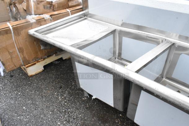 BRAND NEW SCRATCH AND DENT! Regency 600S31620218 Stainless Steel 3 Bay Sink w/ Dual Drain Boards. - Image 6 of 9