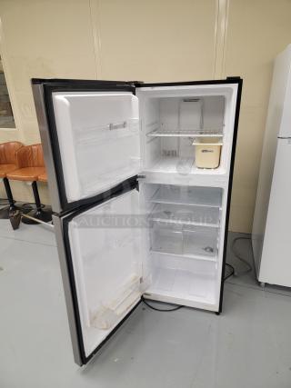 Magic Chef Platinum Steel Top Freezer/Refrigerator 10.1 cu!