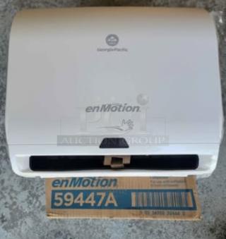 *NEW* IN BOX Georgia-Pacific Enmotion Automated Touchless PaperTowel Dispenser!