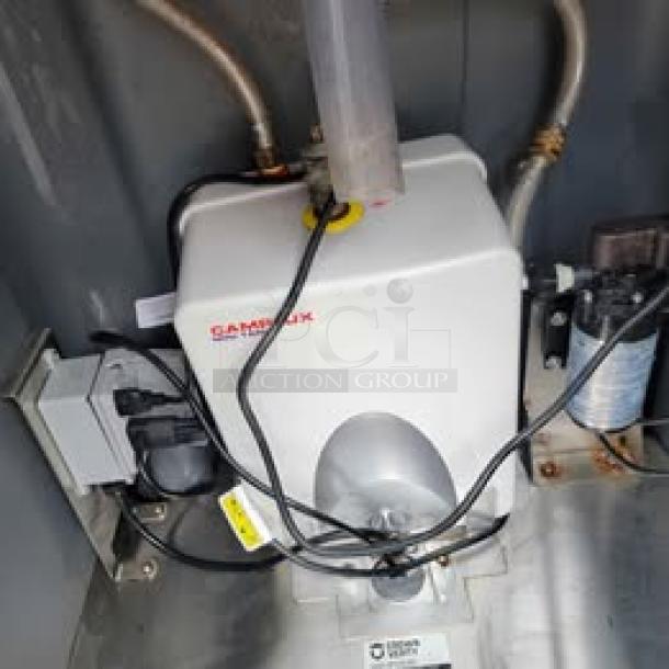 Crown-Verity Portable Hot/Cold Wash Station! - Image 4 of 9