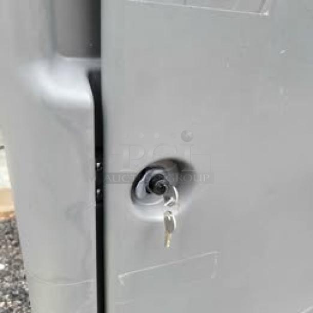 Crown-Verity Portable Hot/Cold Wash Station! - Image 5 of 9
