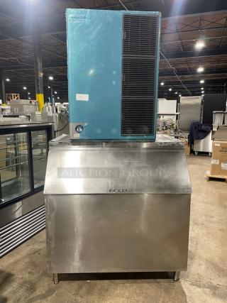 Hoshizaki Commercial Stainless Steel Electric Powered Ice Cube Making Machine Head/Heavy-Duty Ice Storge Bin Combo! Energy Star Certified! With Lift-Open Lid! On Legs! ALL ONE MONEY! - Item #1184181